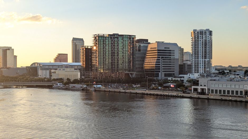 Tampa videographers filming lifestyle real estate video on Bayshore Boulevard waterfront property